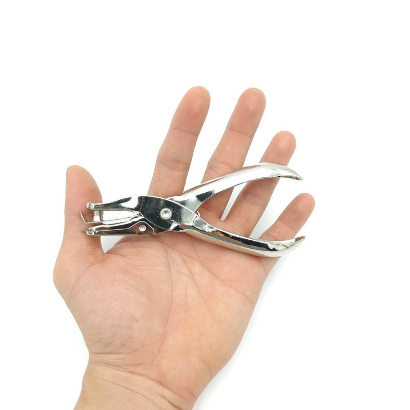 đục một lỗ stacom.2